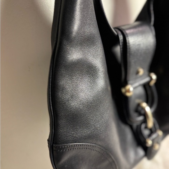 Burberry Hillgate Leather Hobo Bag - Picture 7 of 11